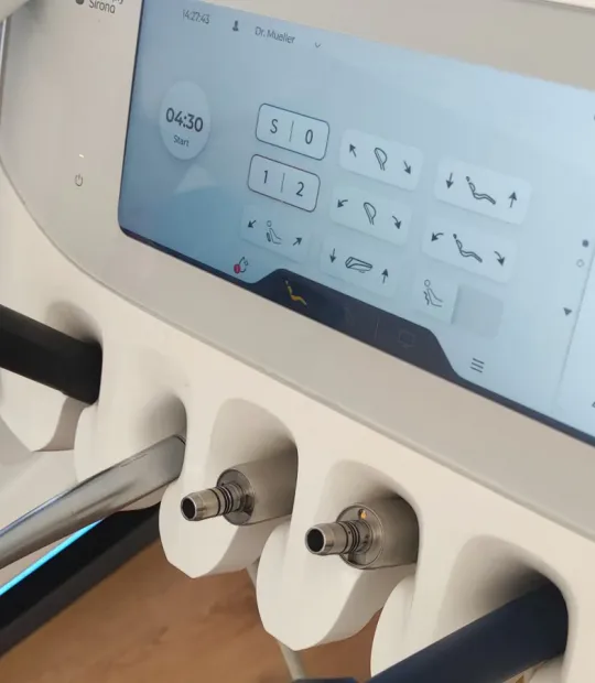 Behandlungsstuhl Axano Sirona